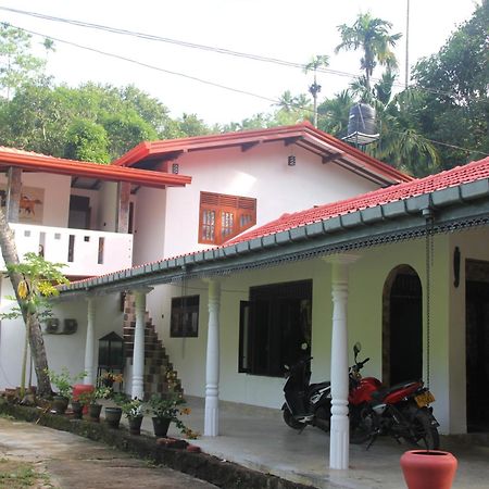 Sandaru Holiday Resort Велигама Экстерьер фото